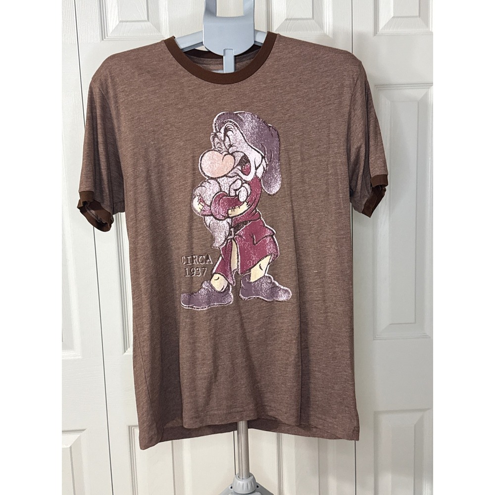 Disney Parks Grumpy Ringer T-Shirt Brown Snow White Circa 1937 Mens Large USA